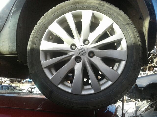 bontott SUZUKI SWIFT III Bal első Rugó