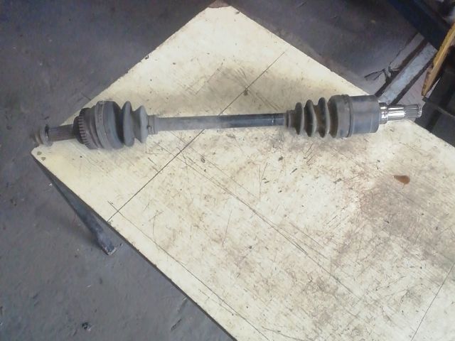 bontott SUZUKI SWIFT III Bal Féltengely