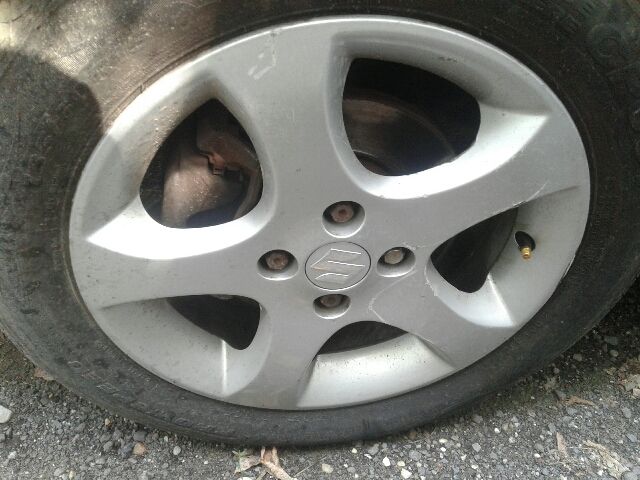 bontott SUZUKI SWIFT III Bal hátsó Rugó