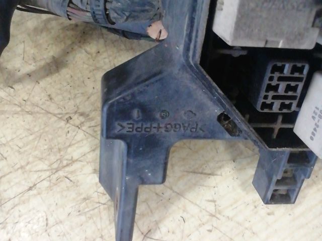 bontott SUZUKI SWIFT III Biztosítéktábla Motortér