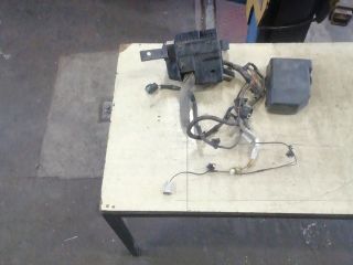 bontott SUZUKI SWIFT III Biztosítéktábla Motortér