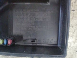 bontott SUZUKI SWIFT III Biztosítéktábla Motortér