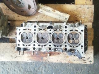 bontott SUZUKI SWIFT III Hengerfej