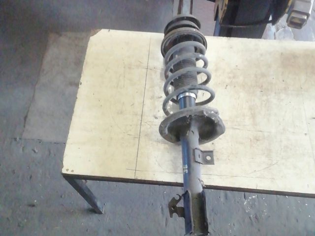 bontott SUZUKI SWIFT III Jobb első Gólyaláb (Lengécsillapító, Rugó)