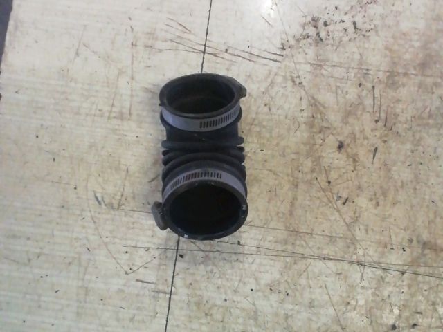 bontott SUZUKI SWIFT III Légbeömlő Cső