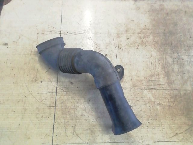 bontott SUZUKI SWIFT III Légbeömlő Cső