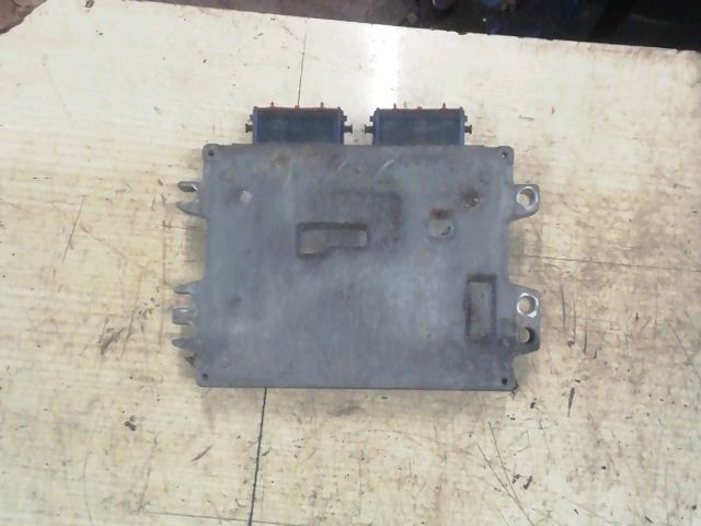 bontott SUZUKI SWIFT III Motorvezérlő