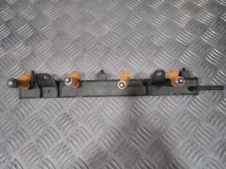 bontott SUZUKI SWIFT III Porlasztó Sor / Híd