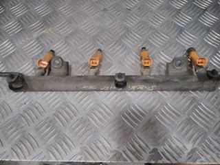 bontott SUZUKI SWIFT III Porlasztó Sor / Híd