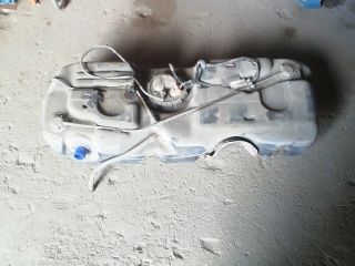 bontott SUZUKI SWIFT III Tank