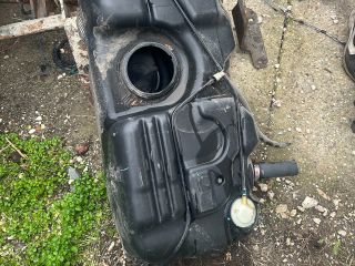 bontott SUZUKI SWIFT III Tank