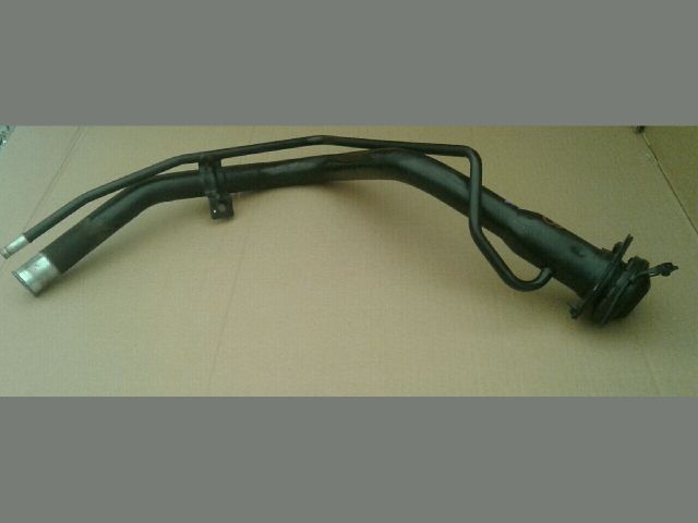 bontott SUZUKI SWIFT III Tankbetöltő Cső (Fém)