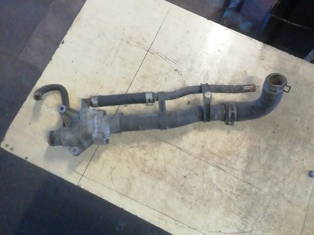 bontott SUZUKI SWIFT III Termosztátház Csővel