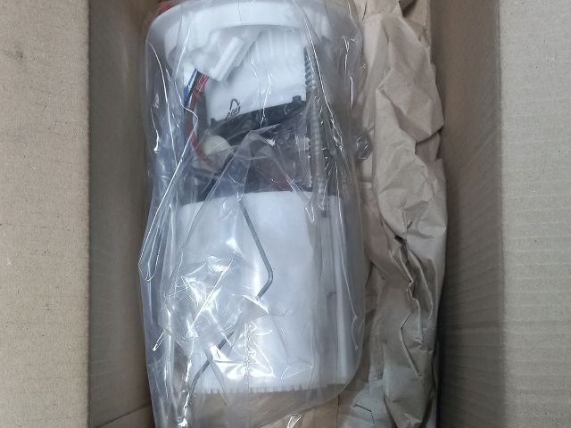 bontott SUZUKI SWIFT III Üzemanyag Szivattyú