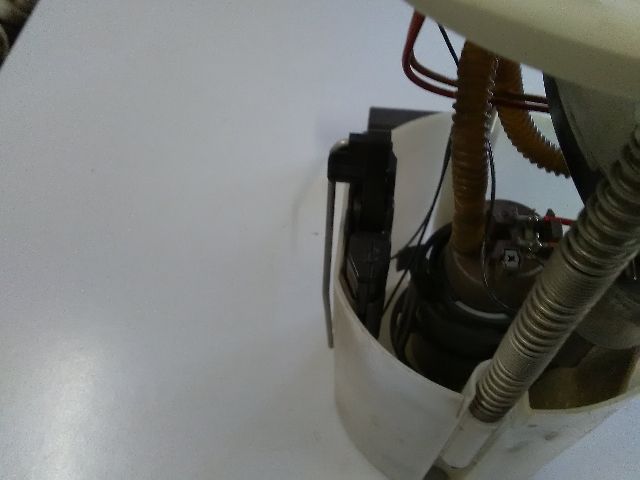 bontott SUZUKI SWIFT III Üzemanyag Szivattyú