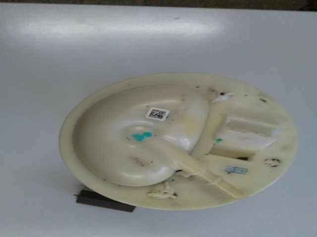 bontott SUZUKI SWIFT III Üzemanyag Szivattyú