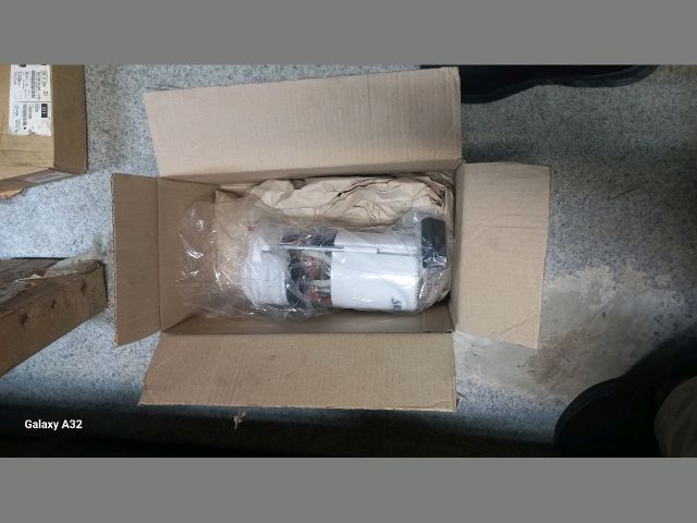 bontott SUZUKI SWIFT III Üzemanyag Szivattyú