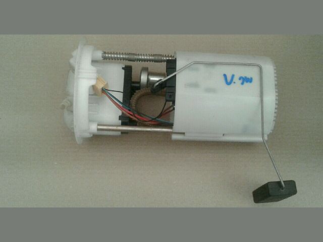 bontott SUZUKI SWIFT III Üzemanyag Szivattyú