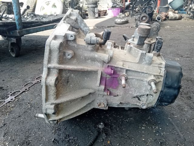 bontott SUZUKI SWIFT III Váltó (Mechanikus)