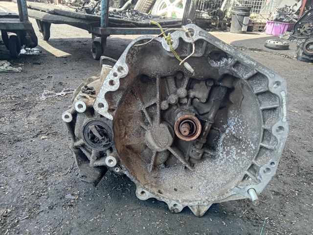 bontott SUZUKI SWIFT III Váltó (Mechanikus)