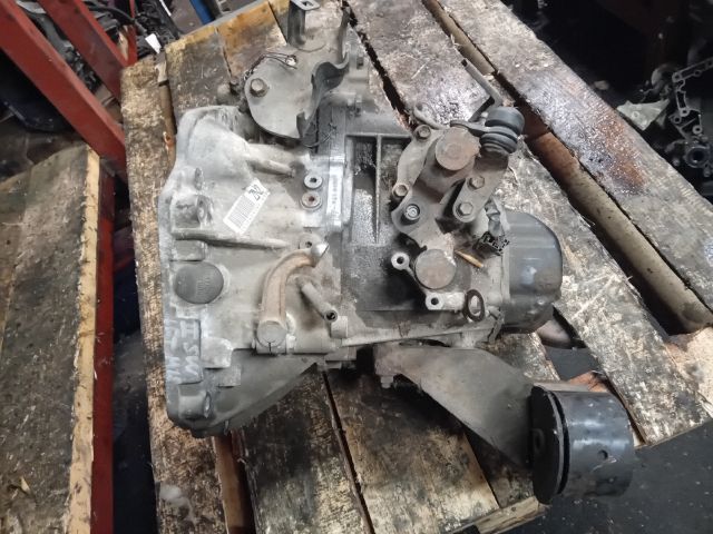 bontott SUZUKI SWIFT III Váltó (Mechanikus)