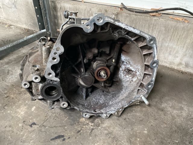 bontott SUZUKI SWIFT III Váltó (Mechanikus)