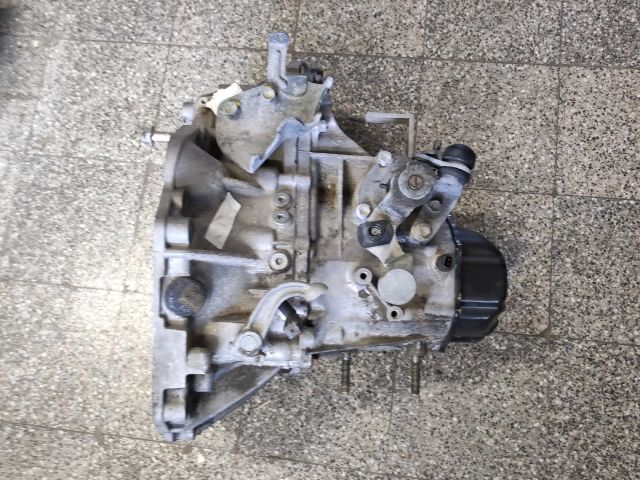 bontott SUZUKI SWIFT III Váltó (Mechanikus)