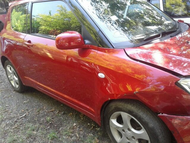 bontott SUZUKI SWIFT III Vízhűtő Radiátor (Klímás)