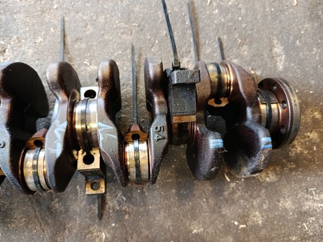 bontott SUZUKI SWIFT III Főtengely (Magában)