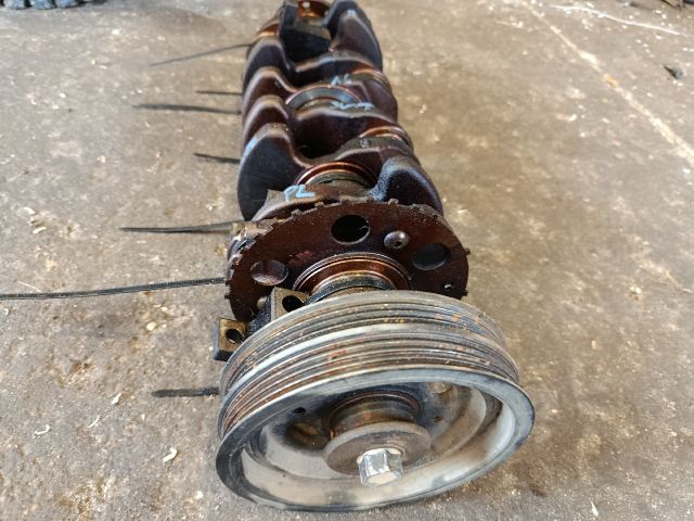 bontott SUZUKI SWIFT III Főtengely (Magában)