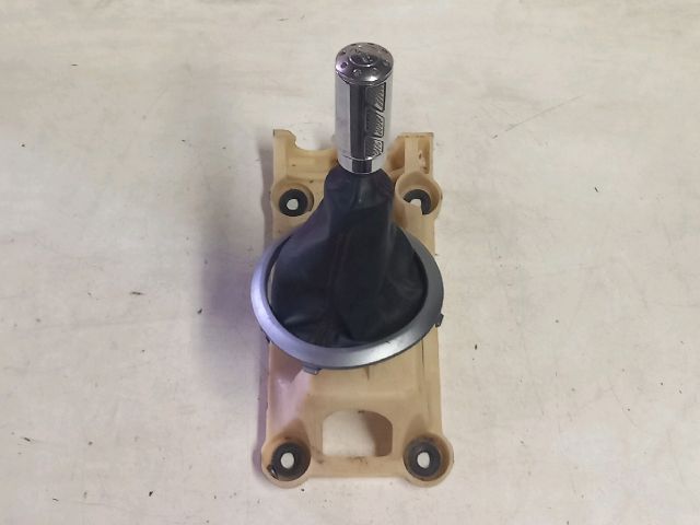 bontott SUZUKI SWIFT III Váltó Kulissza