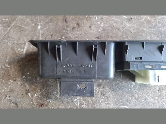 bontott SUZUKI SWIFT III Ablakemelő Kapcsoló Négyes / Kettes