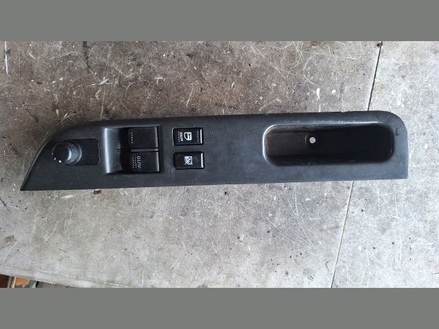 bontott SUZUKI SWIFT III Ablakemelő Kapcsoló Négyes / Kettes