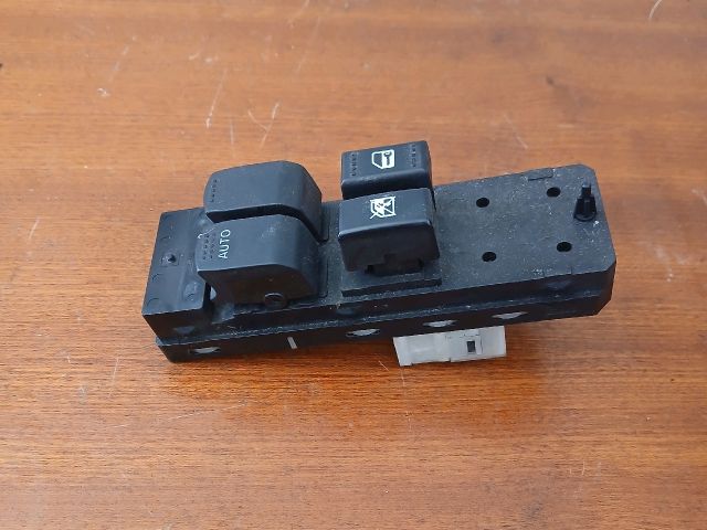 bontott SUZUKI SWIFT III Ablakemelő Kapcsoló Négyes / Kettes