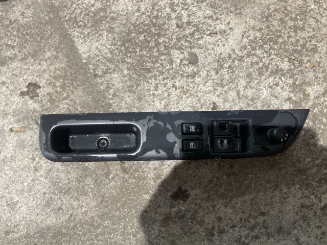 bontott SUZUKI SWIFT III Ablakemelő Kapcsoló Négyes / Kettes