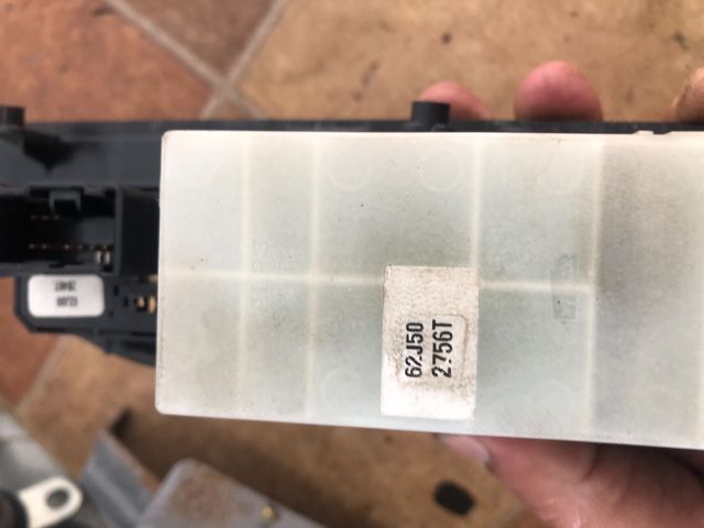 bontott SUZUKI SWIFT III Ablakemelő Kapcsoló Négyes / Kettes