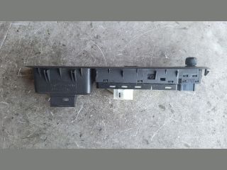 bontott SUZUKI SWIFT III Ablakemelő Kapcsoló Négyes / Kettes