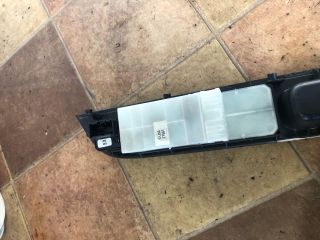 bontott SUZUKI SWIFT III Ablakemelő Kapcsoló Négyes / Kettes