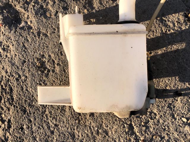 bontott SUZUKI SWIFT III Ablakmosó Tartály