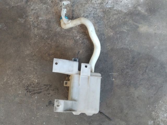 bontott SUZUKI SWIFT III Ablakmosó Tartály