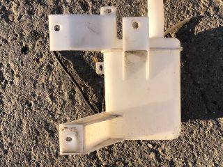 bontott SUZUKI SWIFT III Ablakmosó Tartály