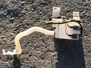 bontott SUZUKI SWIFT III Ablakmosó Tartály