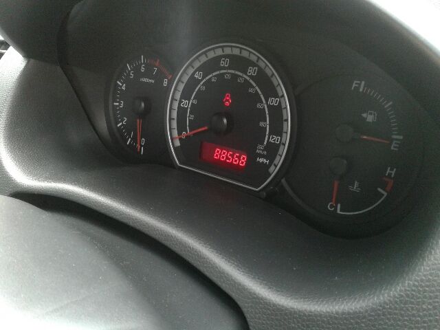 bontott SUZUKI SWIFT III Ablakmosó Tartály