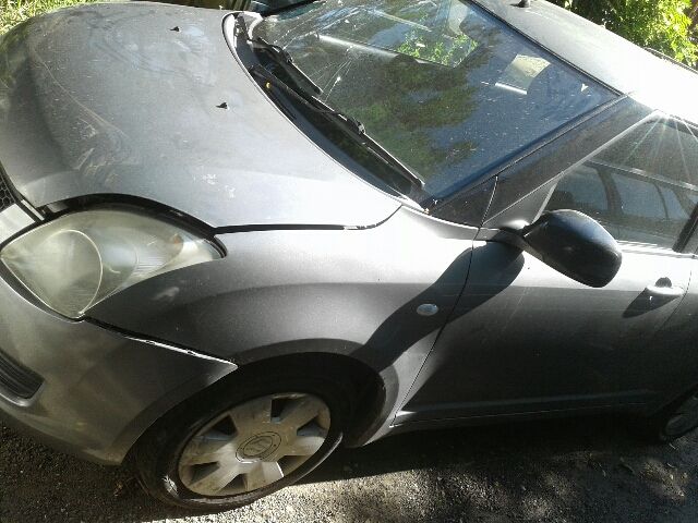 bontott SUZUKI SWIFT III Ablakmosó Tartály