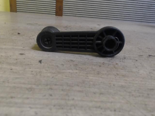 bontott SUZUKI SWIFT III Ablaktekerő Kar (Pozíciófüggetlen)