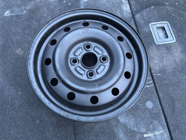 bontott SUZUKI SWIFT III Acélfelni (1 db)