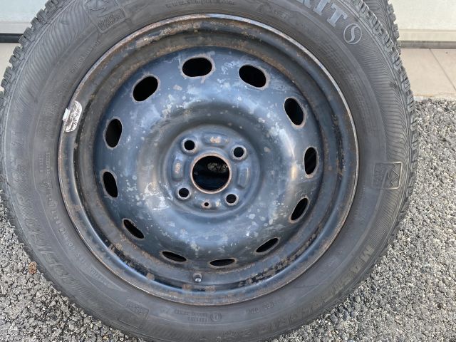 bontott SUZUKI SWIFT III Acélfelni Szett Gumival