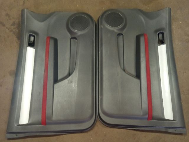 bontott SUZUKI SWIFT III Ajtó Kárpit Szett