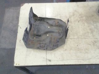 bontott SUZUKI SWIFT III Akkumulátor Tartó