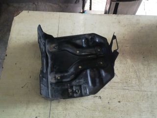 bontott SUZUKI SWIFT III Akkumulátor Tartó